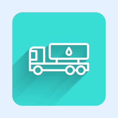 Beyaz çizgi tanker ikonu uzun gölgeli izole edildi. Petrol tankeri, petrol kamyonu, sarnıç, petrol karavanı. Yeşil kare düğmesi. Vektör.