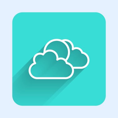 Beyaz çizgi Güneş ve bulut hava ikonu uzun gölgeli izole edilmiş. Yeşil kare düğmesi. Vektör.