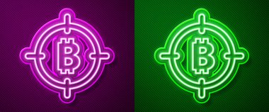 Mor ve yeşil arkaplanda izole edilmiş hedef simgedeki parlayan neon hattı Bitcoin. Yatırım hedef simgesi. Vektör.