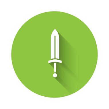 Beyaz Ortaçağ kılıç ikonu uzun gölgelerle izole edilmiş. Ortaçağ silahı. Yeşil daire düğmesi. Vektör.