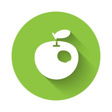 Genetik olarak modifiye edilmiş, uzun gölgeli elma ikonu. GDO meyvesi. Yeşil daire düğmesi. Vektör.