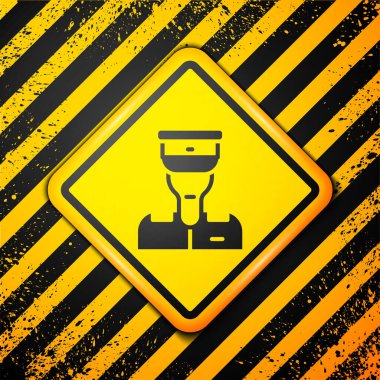 Siyah tren kondüktörü simgesi sarı arkaplanda izole edildi. Uyarı işareti. Vektör.