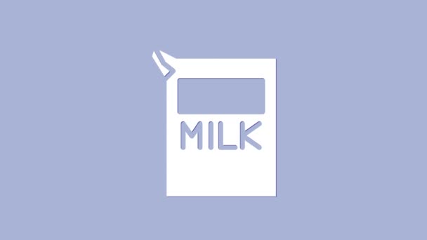 Пакет "Белая бумага" для иконки молока выделен на фиолетовом фоне. Вывеска с молочным пакетом. Видеографическая анимация 4K — стоковое видео