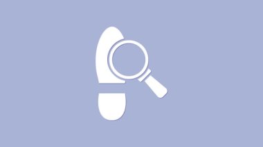 Mor arka planda izole edilmiş ayak izi simgesi olan beyaz büyüteç. Dedektif araştırıyor. Ayak izlerini takip etmek için. 4K Video hareketli grafik canlandırması