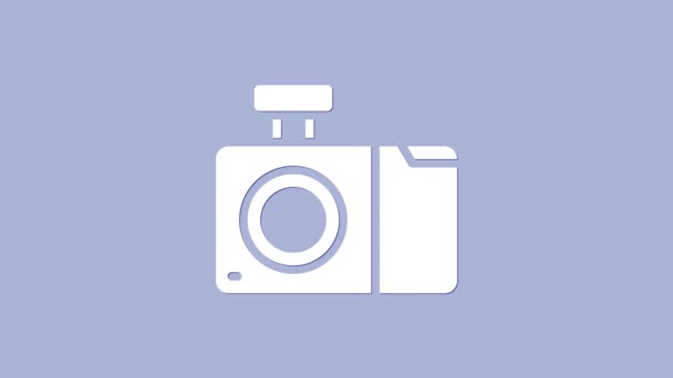 紫色の背景に隔離されたホワイトフォトカメラアイコン。カメラのアイコン。4Kビデオモーショングラフィックアニメーション — ストック動画