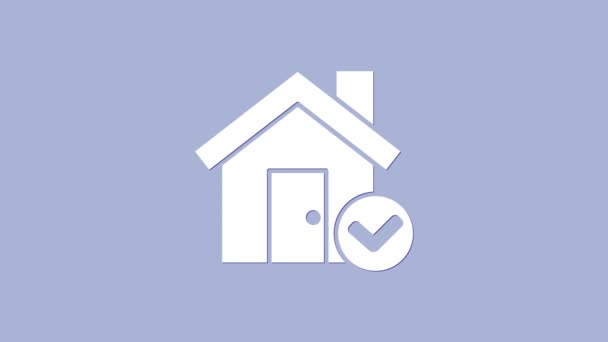 Weißes Haus mit Häkchen-Symbol auf violettem Hintergrund. Immobilienagentur oder Ferienhausstadt Eliteklasse. 4K Video Motion Grafik Animation — Stockvideo