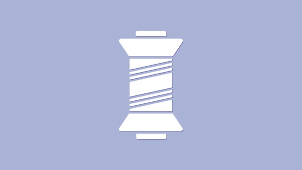 Weißer Nähfaden auf Spulensymbol isoliert auf lila Hintergrund. Garnspule vorhanden. Fadenspule. 4K Video Motion Grafik Animation — Stockvideo