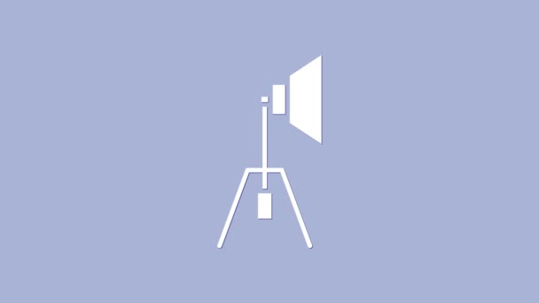 Projecteur de film blanc icône isolée sur fond violet. Effet de lumière. Scène, studio, spectacle. Animation graphique de mouvement vidéo 4K — Video