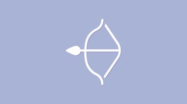 Beyaz ortaçağ yayı ve ok simgesi mor arka planda izole edilmiş. Ortaçağ silahı. 4K Video hareketli grafik canlandırması