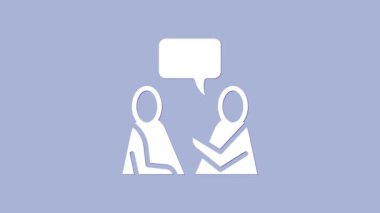 Beyaz İki adam konuşan ikon mor arka planda izole. Konuşma balonu sohbeti. İleti simgesi. İletişim ya da yorum sohbet sembolü. 4K Video hareketli grafik canlandırması