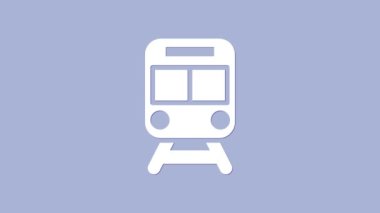 Beyaz Tren ve demiryolu ikonu mor arka planda izole edildi. Toplu taşıma sembolü. Metro treni nakliyesi. Metro yeraltı. 4K Video hareketli grafik canlandırması