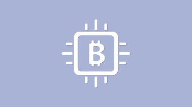 Mor arka planda beyaz CPU madencilik ikonu var. İşlemcinin içinde bitcoin işareti. Kripto para madenciliği topluluğu. Dijital para. 4K Video hareketli grafik canlandırması