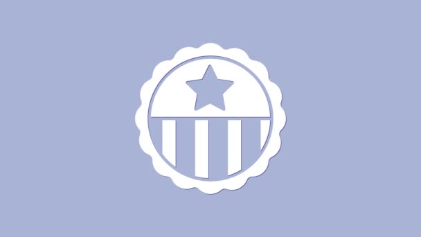 Біла медаль з зірковою іконою ізольована на фіолетовому фоні. Знак переможця. Нагороджена медаллю. 4K Відео рух графічна анімація — стокове відео