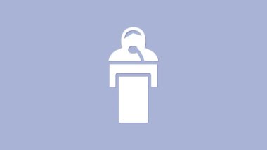 Beyaz, mor arkaplanda izole edilmiş ders simgesi verir. Podyumun yanında dur. Mikrofona konuş. Konuşmacı nutuklar ve jestler. 4K Video hareketli grafik canlandırması