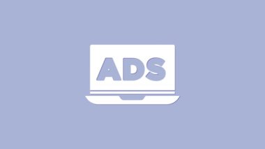 Mor arkaplanda beyaz reklam simgesi izole edildi. Pazarlama ve tanıtım süreci kavramı. İlgili reklamlar. Sosyal medya reklamcılığı. 4K Video hareketli grafik canlandırması