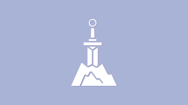 Білий меч на кам'яній іконі ізольований на фіолетовому фоні. Екскалібур меч у камені з легенд Артура. 4K Відеографічна анімація — стокове відео