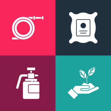 Popüler sanat fabrikasını çevreye, bahçe spreyini gübreye, tam tohum bitkisini ve hortum hortumu ikonunu paketlemeye ayarlayın. Vektör.