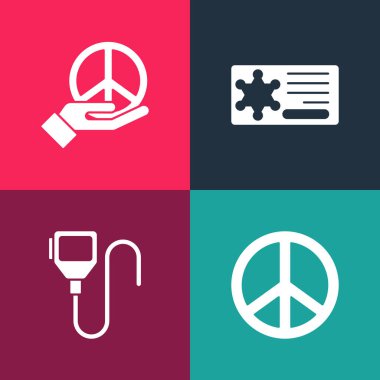 Pop Art Peace 'i, Walkie Talkie' yi, polis rozetini ve ikonu ayarla. Vektör.