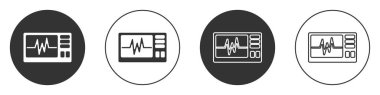 Beyaz zemin üzerinde kardiyogram simgesi olan siyah bilgisayar monitörü. Simge denetleniyor. Kalp atışı elle çizilmiş EKG monitörü. Çember düğmesi. Vektör.