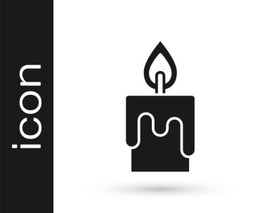 Beyaz arkaplanda siyah yanan mum simgesi izole edildi. Silindirik mum çubuğu ve yanan ateş. Vektör.