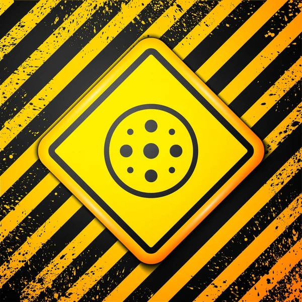 Schwarzer Nähknopf Für Das Kleidungssymbol Isoliert Auf Gelbem Hintergrund Klamottenknopf — Stockvektor