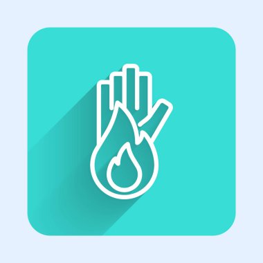 Beyaz çizgi. Ateş simgesi yok. Uzun gölgeli. Yangın yasağı ve yasak. Yeşil kare düğmesi. Vektör.