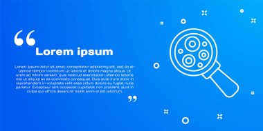 Büyüteç simgesi altındaki beyaz çizgi mikroorganizmalar mavi arkaplanda izole edilmiş. Bakteri ve mikroplar, hücre kanseri, mikrop, virüs, mantar. Vektör.