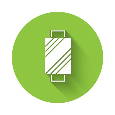 Makarna simgesine uzun gölgeli beyaz dikiş ipliği. İplik makarası. İplik kutusu. Yeşil daire düğmesi. Vektör.