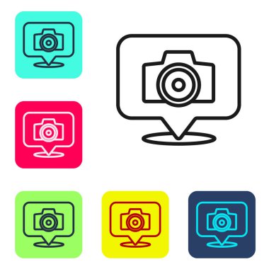 Siyah çizgi fotoğraf makinesi simgesi beyaz arkaplanda izole edildi. Foto kamera. Dijital fotoğrafçılık. Renkli kare düğmelerle simgeleri ayarla. Vektör.