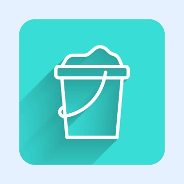 Kovadaki beyaz çizgi Kum uzun gölgeli izole edilmiş. Plastik çocuk oyuncağı. Yaz ikonu. Yeşil kare düğmesi. Vektör.