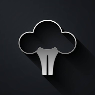 Siyah arka planda izole edilmiş gümüş brokoli simgesi. Uzun gölge tarzı. Vektör.