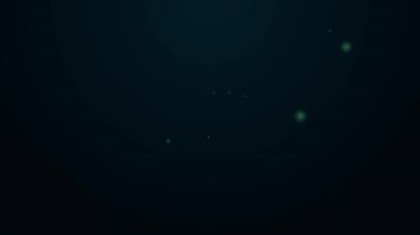 Karton kutuda parlayan neon hattı Asya erişteleri ve siyah arka planda izole edilmiş yemek çubukları ikonu. Sokak yemeği. Kore, Japon, Çin yemekleri. 4K Video hareketli grafik canlandırması