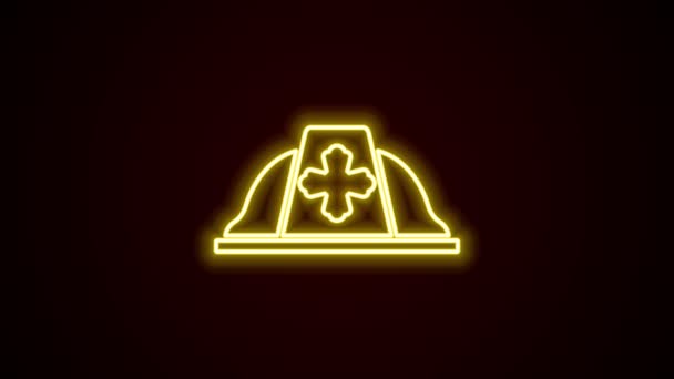 Línea de neón brillante Casco de bombero o icono del sombrero de bombero aislado sobre fondo negro. Animación gráfica de vídeo 4K — Vídeo de stock