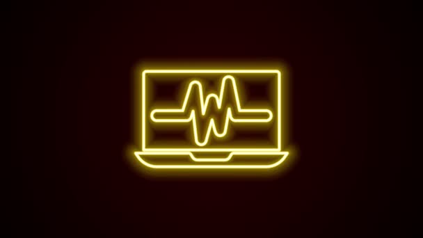 Computadora portátil de línea de neón brillante con icono de cardiograma aislado sobre fondo negro. Icono de monitoreo. Monitor ECG con latidos cardíacos dibujados a mano. Animación gráfica de vídeo 4K — Vídeos de Stock