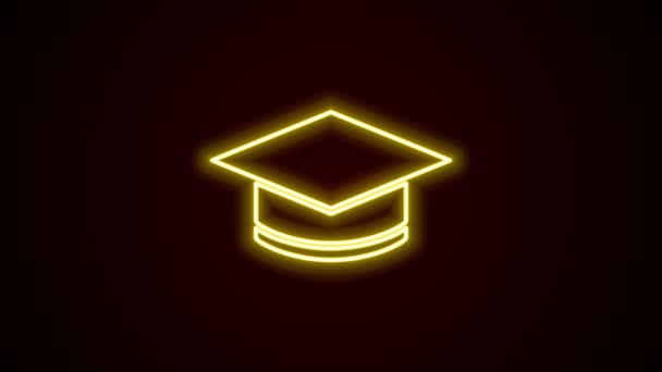 Иконка светящейся неоновой линии Градуационная крышка выделена на черном фоне. Выпускная шляпа с иконкой кисточки. Видеографическая анимация 4K — стоковое видео