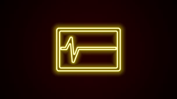 Светящаяся неоновая линия Бить мертвым в значок монитора изолированы на черном фоне. ЭКГ показывает смерть. Видеографическая анимация 4K — стоковое видео
