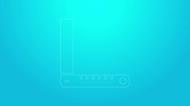 Ícone de régua de canto de linha rosa isolado no fundo azul. Setsquare, régua de ângulo, carpintaria, utensílio de medição, escala. Animação gráfica em movimento de vídeo 4K — Vídeo de Stock
