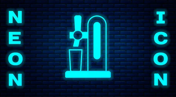 Glowing neon Beer tap with glass icon isolated on brick wall background. Vector — Stock Vector