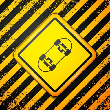 Sarı arka planda siyah kaykay simgesi izole edildi. Olağanüstü bir spor. Spor malzemeleri. Uyarı işareti. Vektör