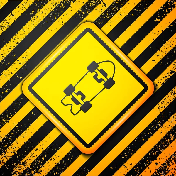 Schwarzes Longboard oder Skateboard Cruiser Symbol isoliert auf gelbem Hintergrund. Extremsport. Sportgeräte. Warnzeichen. Vektor — Stockvektor