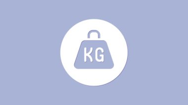 Beyaz Ağırlık simgesi mor arkaplanda izole edildi. Kilogram ağırlık kaldırmak ve ölçmek için ağırlık bloğu. Kütle sembolü. 4K Video hareketli grafik canlandırması