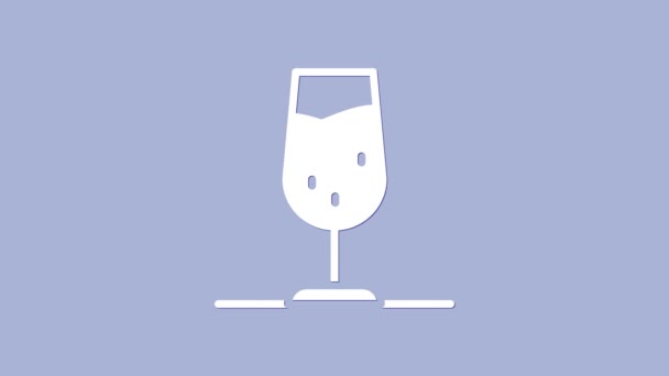 Icono de copa de vino blanco aislado sobre fondo púrpura. Signo de copa de vino. Animación gráfica de vídeo 4K — Vídeo de stock