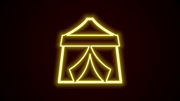 Świecący neon linii Cyrk namiot ikona izolowane na czarnym tle. Namiot kempingowy. Wesołe miasteczko. 4K Animacja graficzna ruchu wideo — Wideo stockowe