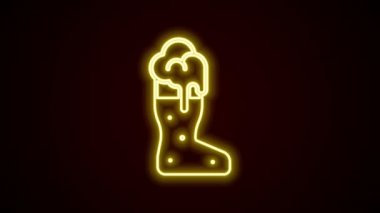 Parlak neon çizgisi Boot bira bardağı ikonu siyah arka planda izole edilmiş. 4K Video hareketli grafik canlandırması