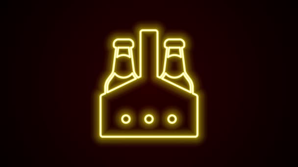 Zářící neonová řada Ikona balení pivních lahví izolovaná na černém pozadí. Krabice od piva. Grafická animace pohybu videa 4K — Stock video