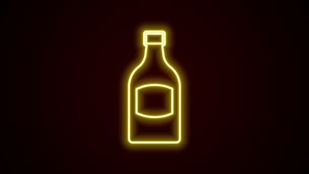 Brillante línea de neón icono de la botella de cerveza aislado sobre fondo negro. Animación gráfica de vídeo 4K — Vídeos de Stock