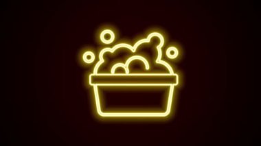 Siyah zemin üzerinde sabun köpüğü simgesi olan parlak neon çizgisi plastik leğen. Sulu kase. Çamaşır yıkama, temizlik malzemeleri. 4K Video hareketli grafik canlandırması