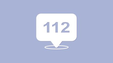 Mor arkaplanda 112 ikonlu acil durum çağrısı olan beyaz telefon. Polis, ambulans, itfaiye, çağrı, telefon. 4K Video hareketli grafik canlandırması