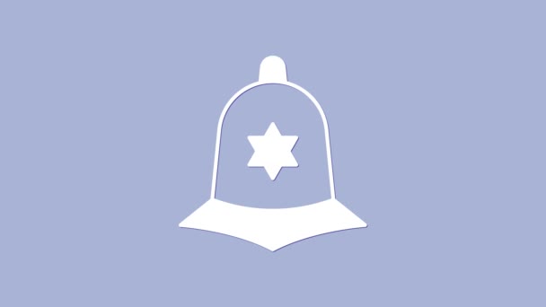 Белый британский значок полицейского шлема выделен на фиолетовом фоне. Видеографическая анимация 4K — стоковое видео