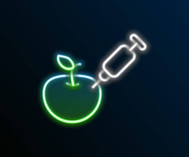 Parlayan neon hattı, siyah arka planda genetik olarak değiştirilmiş elma ikonu izole edildi. GDO meyvesi. Elmaya şırınga enjekte ediliyor. Renkli taslak konsepti. Vektör